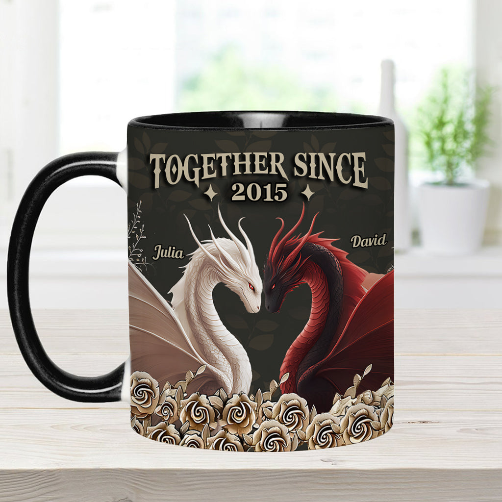 Von unserem ersten Kuss – Personalisierte Tasse mit Drachenmotiv