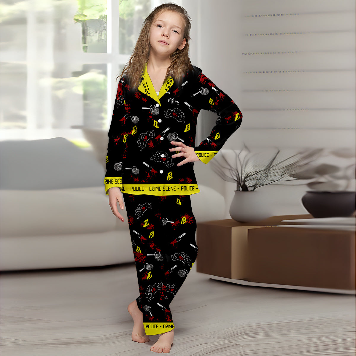 True Crime Junkie – Personalisierter Pyjama mit Knopfleiste