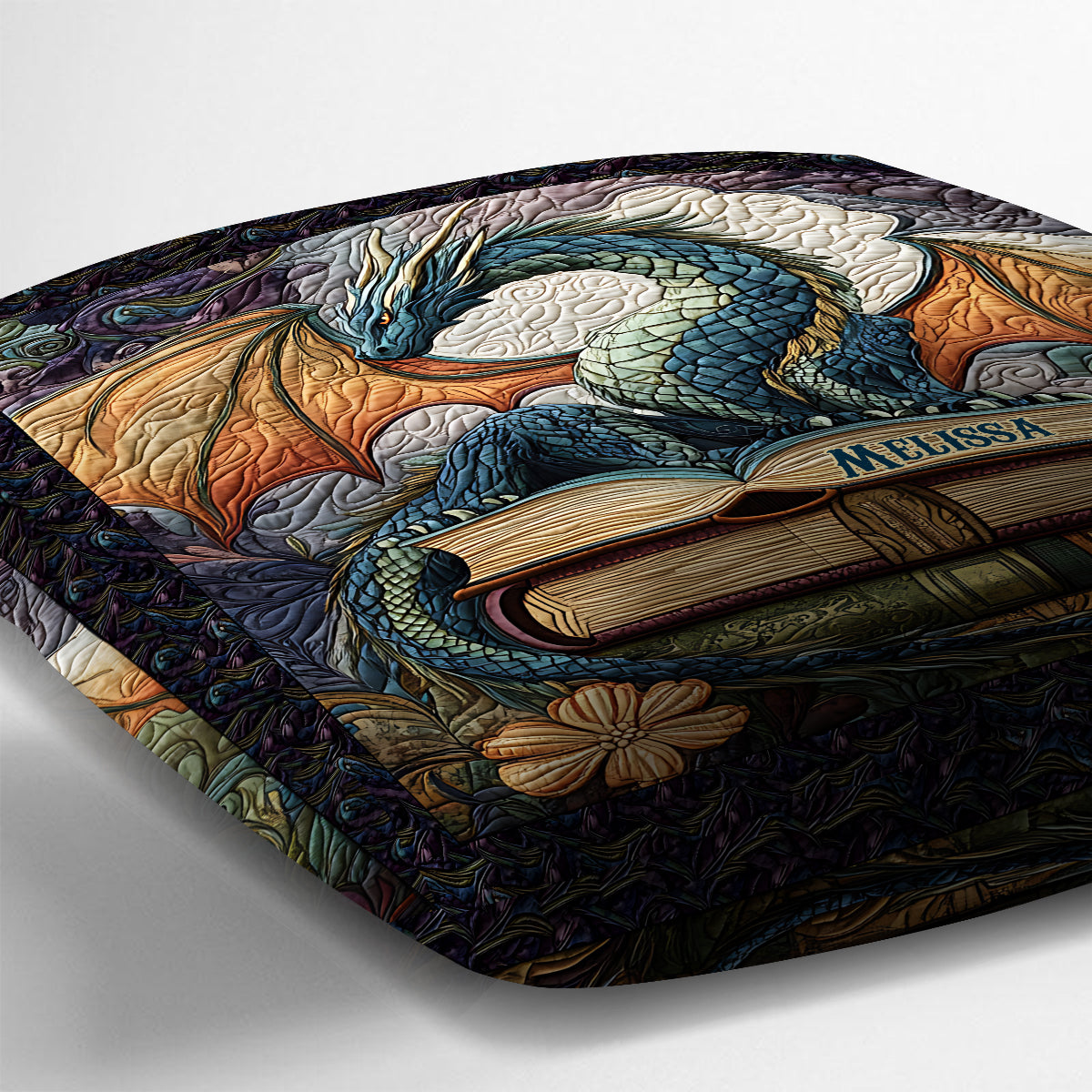 Je ne suis pas un rat de bibliothèque, je suis un dragon des livres - Coussin décoratif personnalisé en forme de livre