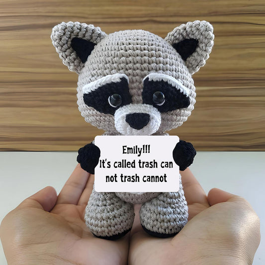 C'est une poubelle, pas une poubelle ! - Figurine de raton laveur tricotée à la main et personnalisée