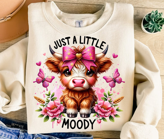 T-Shirt & Hoodie „Just A Little Moody Highland Cow“ 0624