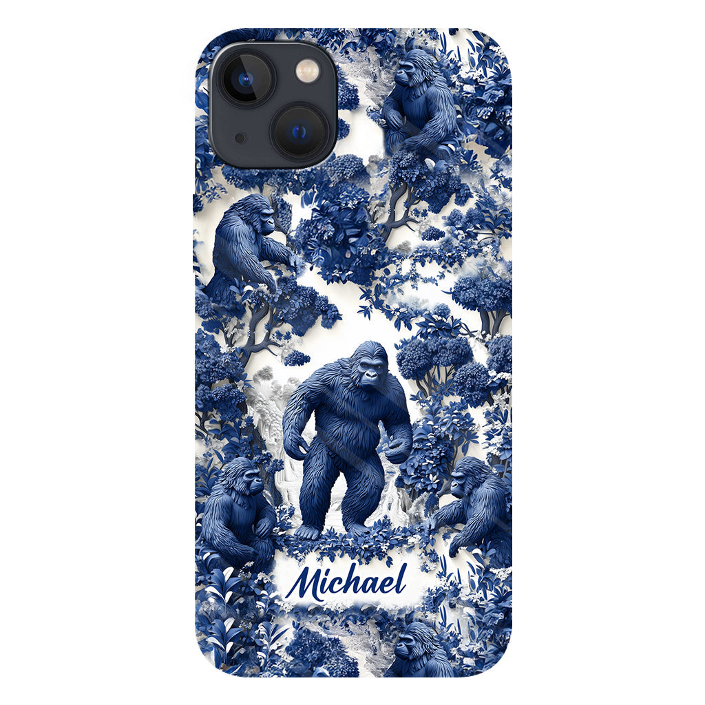 Bigfoot Sommer-Vibes – Personalisierte Handyhülle mit Wandermotiv