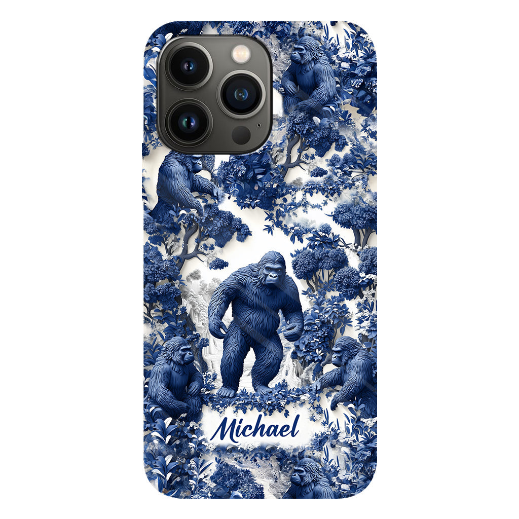 Bigfoot Sommer-Vibes – Personalisierte Handyhülle mit Wandermotiv