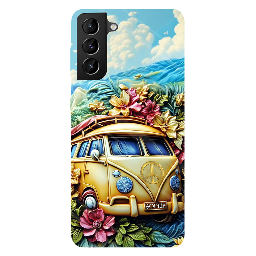 Handyhülle mit Blumenmuster und Friedenssymbol – Personalisierte Hippie-Handyhülle mit Volldruck