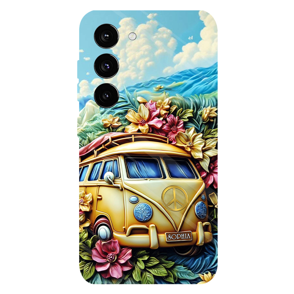 Handyhülle mit Blumenmuster und Friedenssymbol – Personalisierte Hippie-Handyhülle mit Volldruck