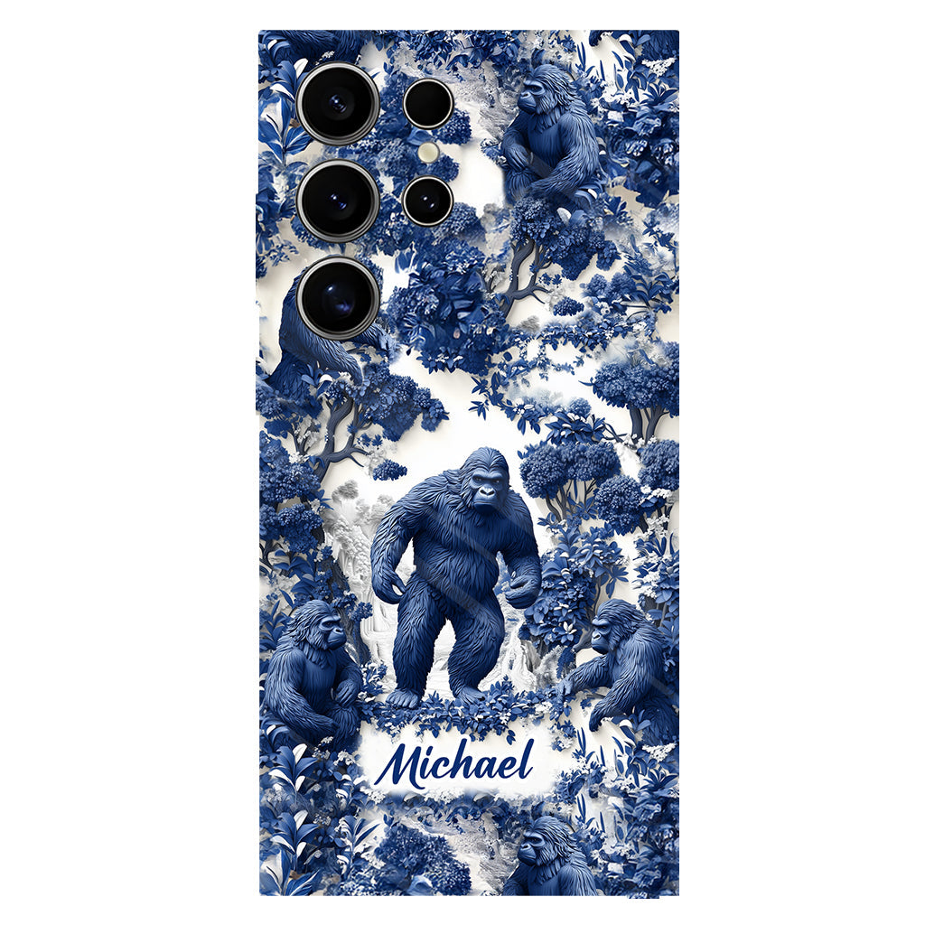 Bigfoot Sommer-Vibes – Personalisierte Handyhülle mit Wandermotiv