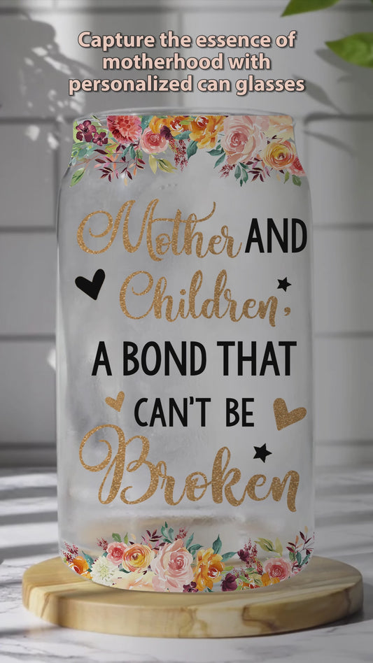 This Mom Belongs To - Personalized Mother Can Glass