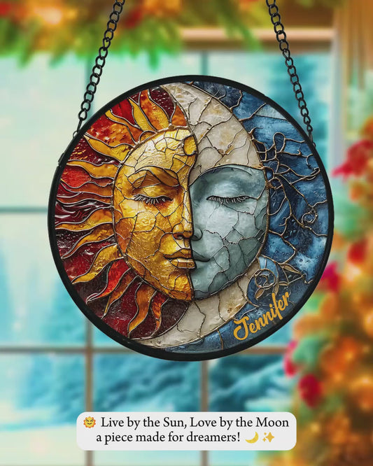 Lebe nach der Sonne, liebe nach dem Mond – Personalisierter Hippie-Sonnenfänger aus Buntglas