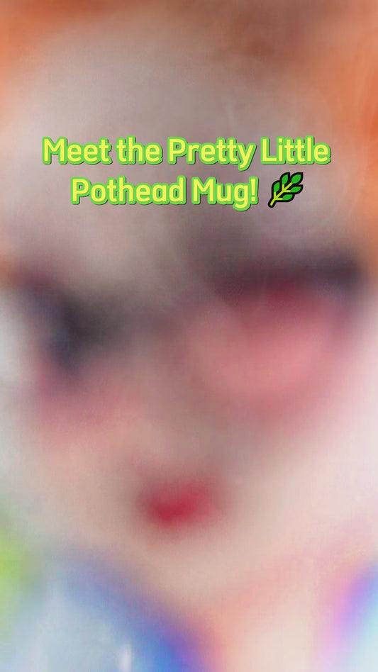 Mug personnalisé « Pretty Little Pothead » avec motif cannabis