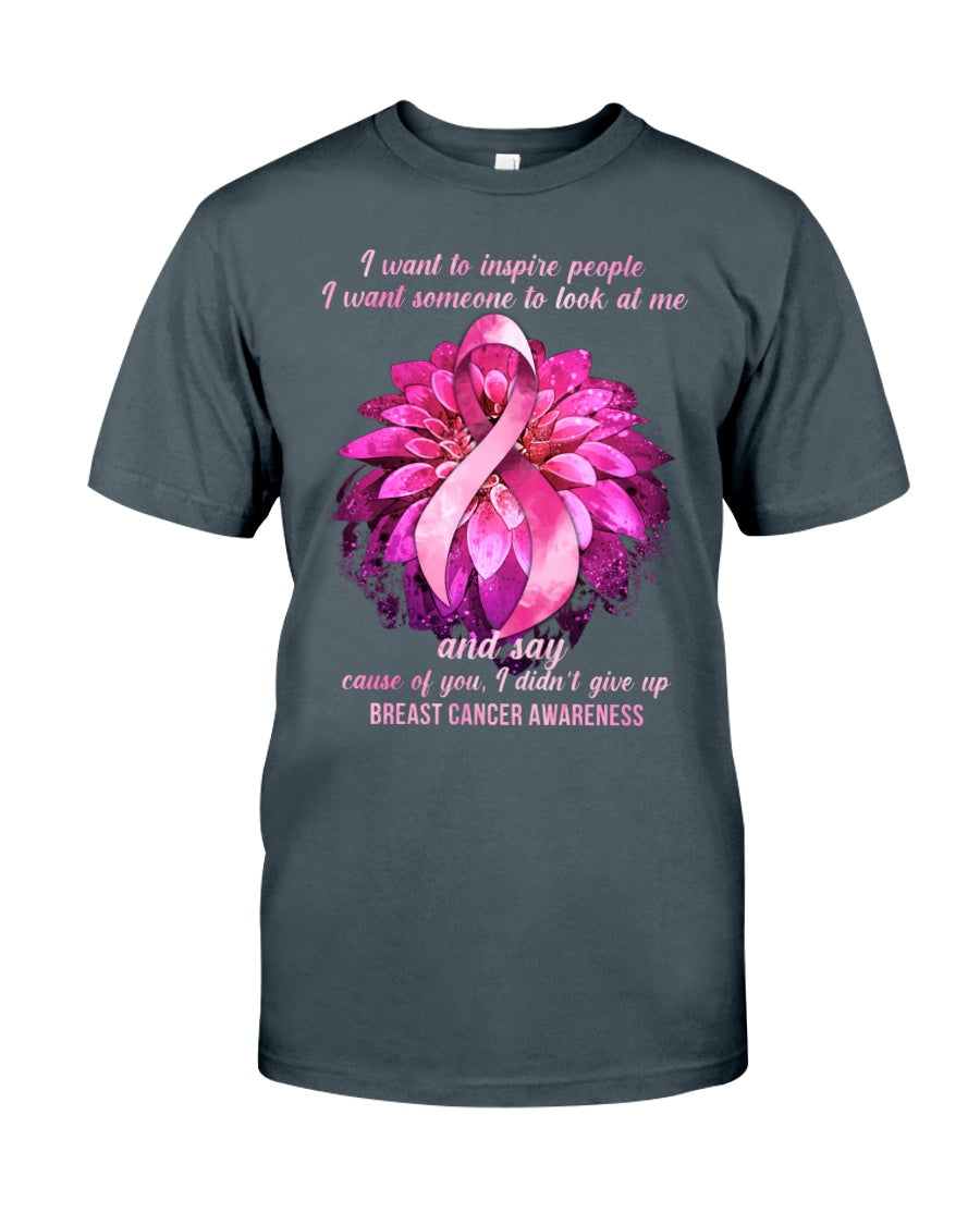 Ich möchte Menschen inspirieren. Ich möchte, dass mich jemand ansieht und sagt: „Warum?“ – T-Shirt und Hoodie zur Sensibilisierung für Brustkrebs 0822