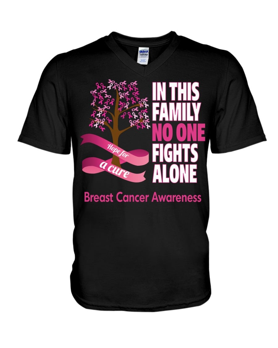 Dans cette famille, personne ne se bat seul - T-shirt et sweat à capuche de sensibilisation au cancer du sein 0822