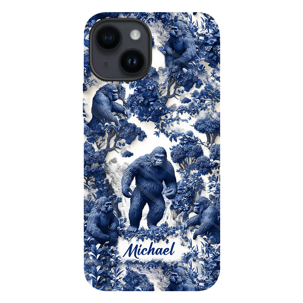 Bigfoot Sommer-Vibes – Personalisierte Handyhülle mit Wandermotiv