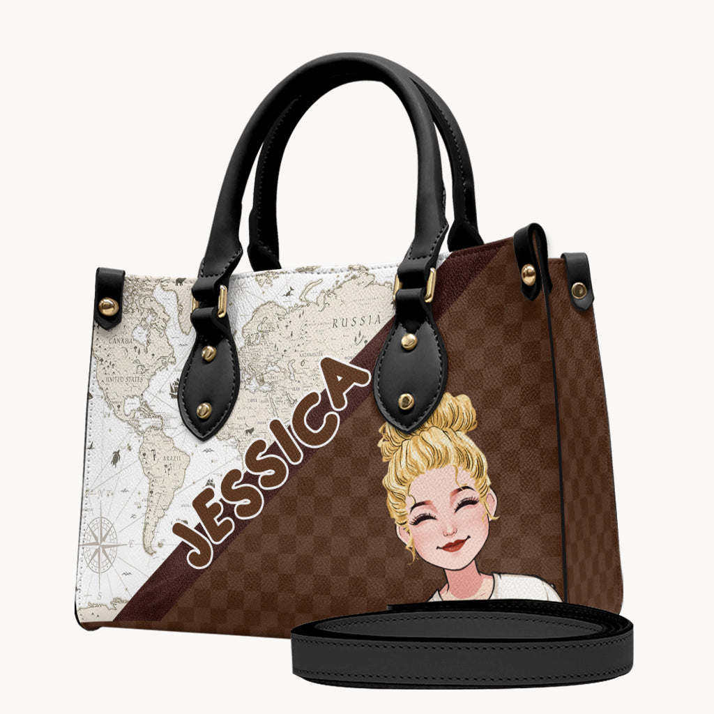 Das Abenteuer ruft – Personalisierte Reise-Handtasche und Gepäckhülle aus Leder