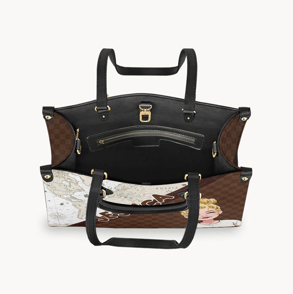 Das Abenteuer ruft – Personalisierte Reise-Handtasche und Gepäckhülle aus Leder