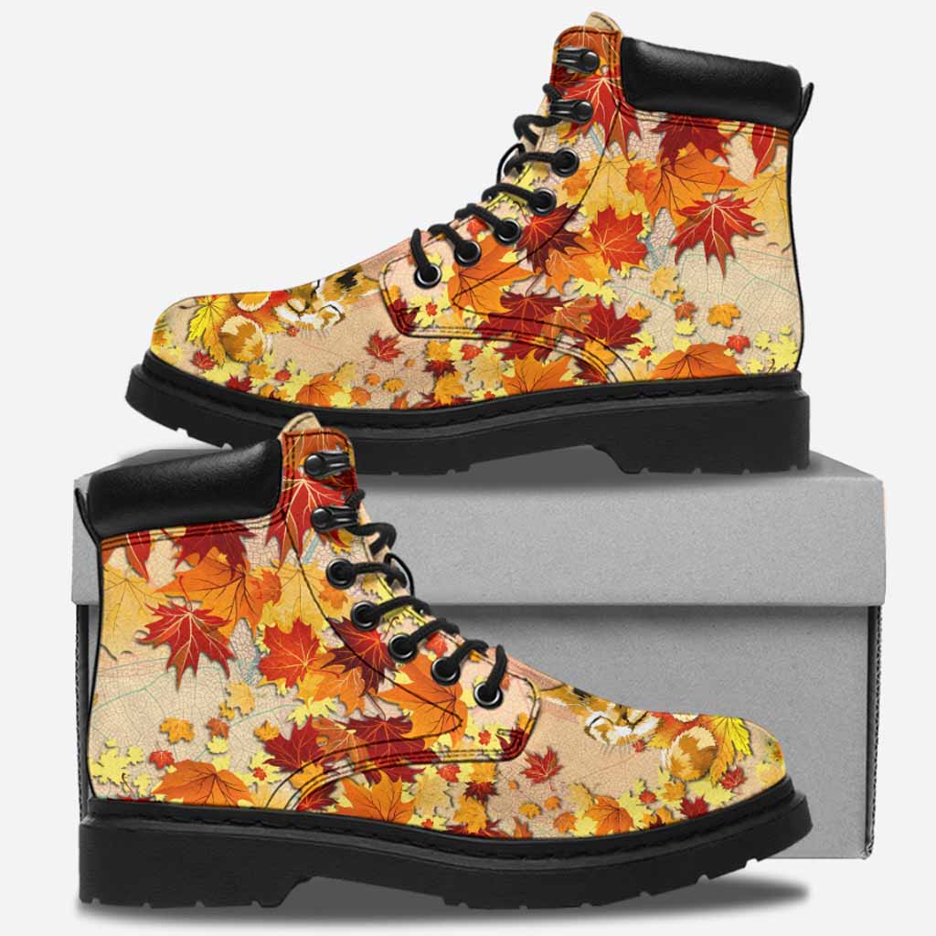 Herbstliches Ahornblatt-Design – Katzenstiefel für jede Jahreszeit