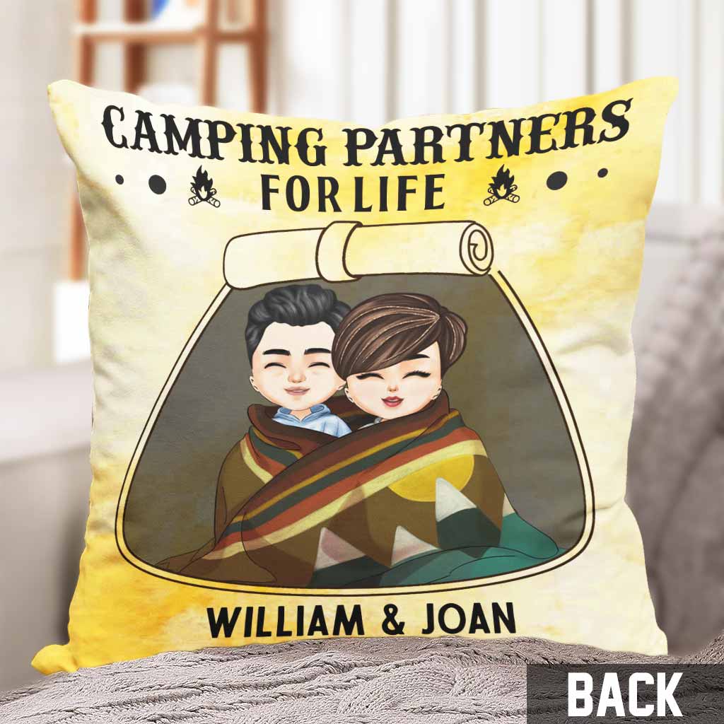 Campingpartner fürs Leben – Personalisiertes Pärchenkissen