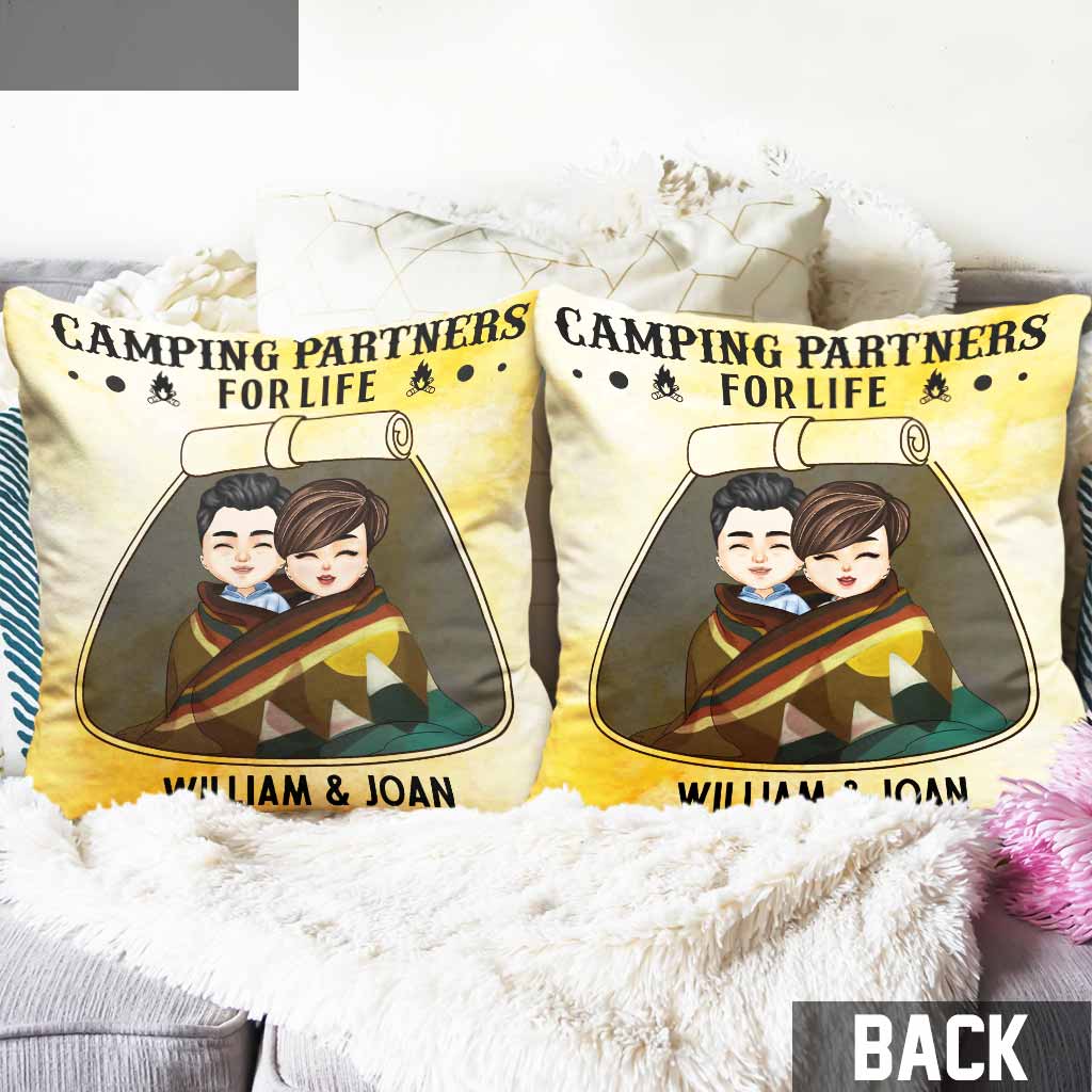 Campingpartner fürs Leben – Personalisiertes Pärchenkissen