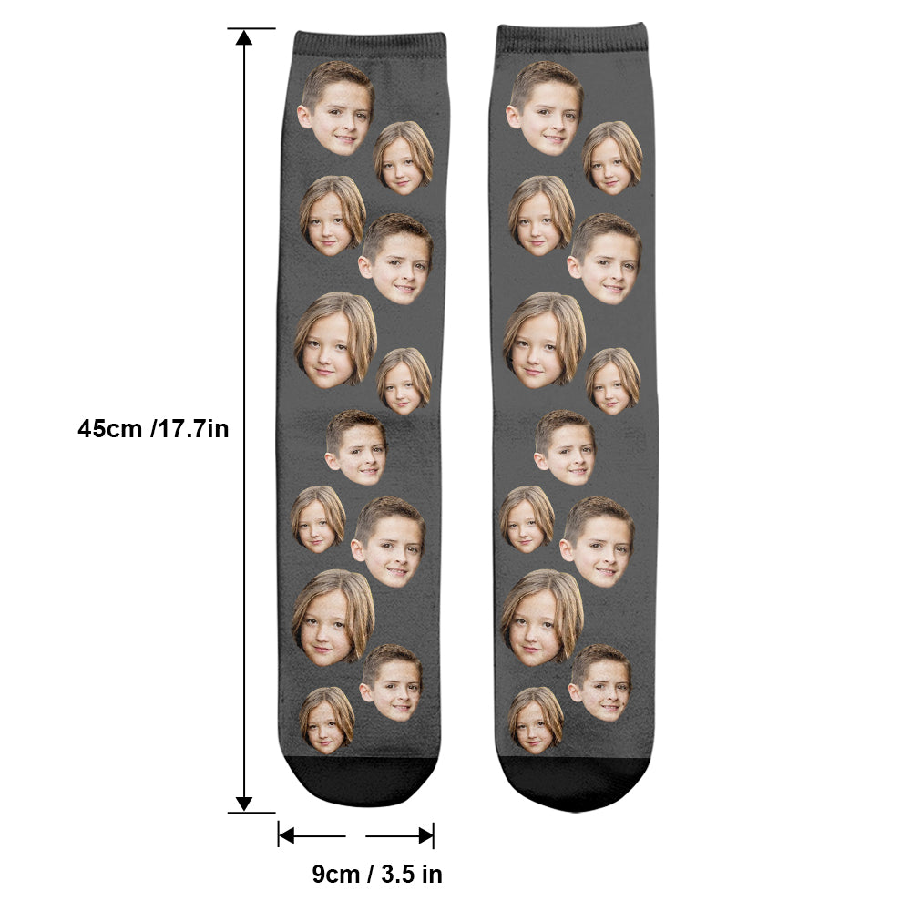 Individuell gestaltete Geschwistersocken