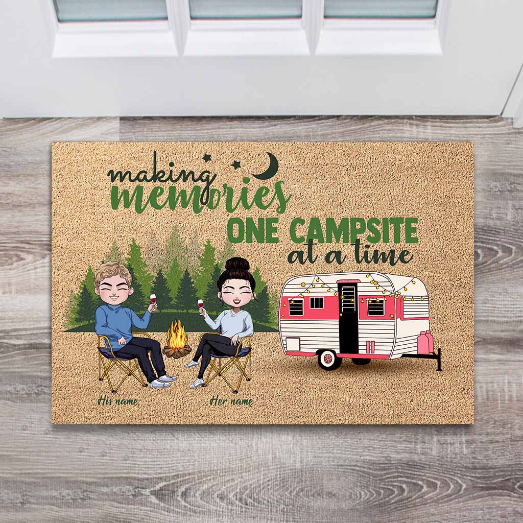 Erinnerungen schaffen – Campingplatz für Campingplatz – personalisierte Camping-Fußmatte