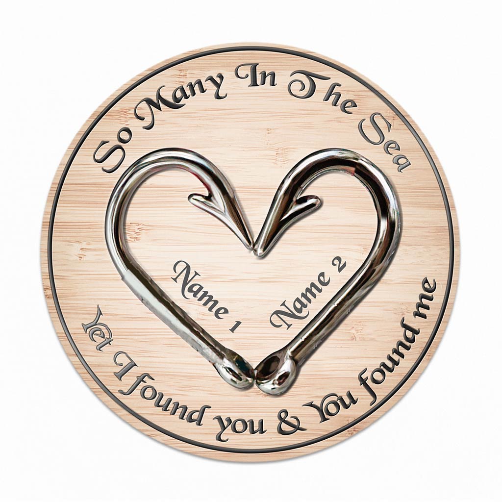 So Many In The Sea - Fishing Personalized Round Wood Sign