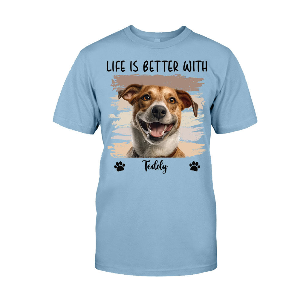 Das Leben ist schöner mit Haustier – personalisiertes Hunde-T-Shirt und Hoodie