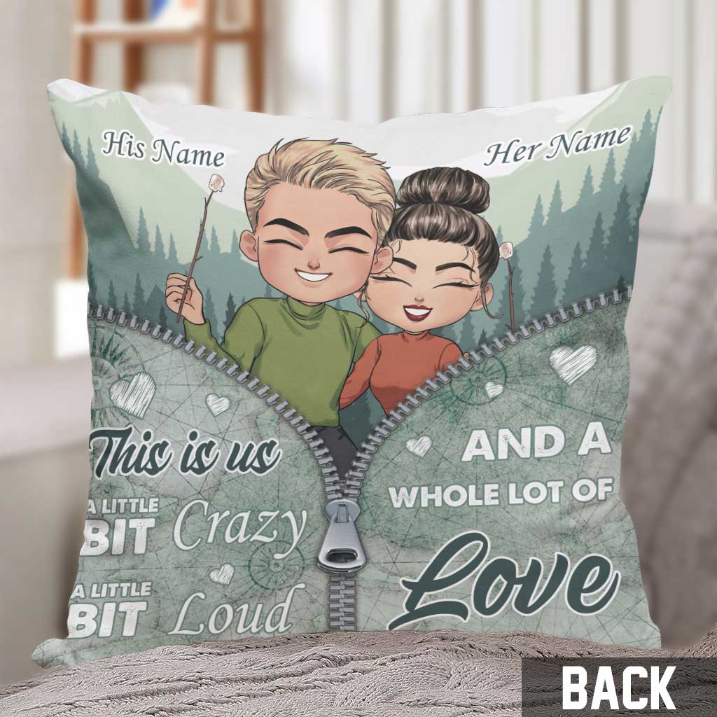 „This Is Us“-Campingpaar – personalisiertes Camping-Kissen