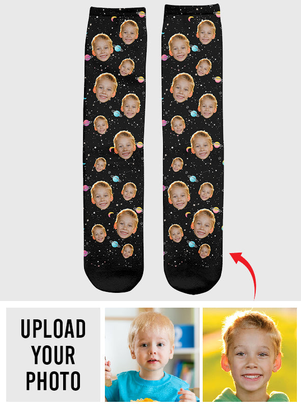 Personalisierte Socken mit Galaxy-Gesichtsmotiven für meinen Enkel