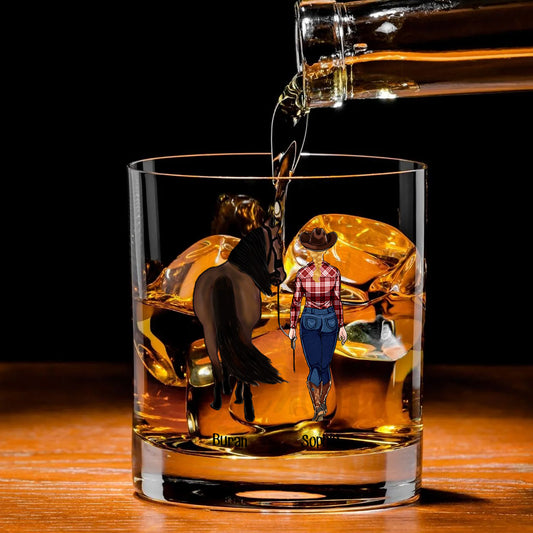 Einfach ein Mädchen, das Pferde liebt – personalisiertes Pferde-Whiskyglas