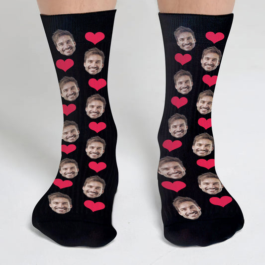 Socken mit individuellem Herzmuster – Personalisierte Socken für Onkel