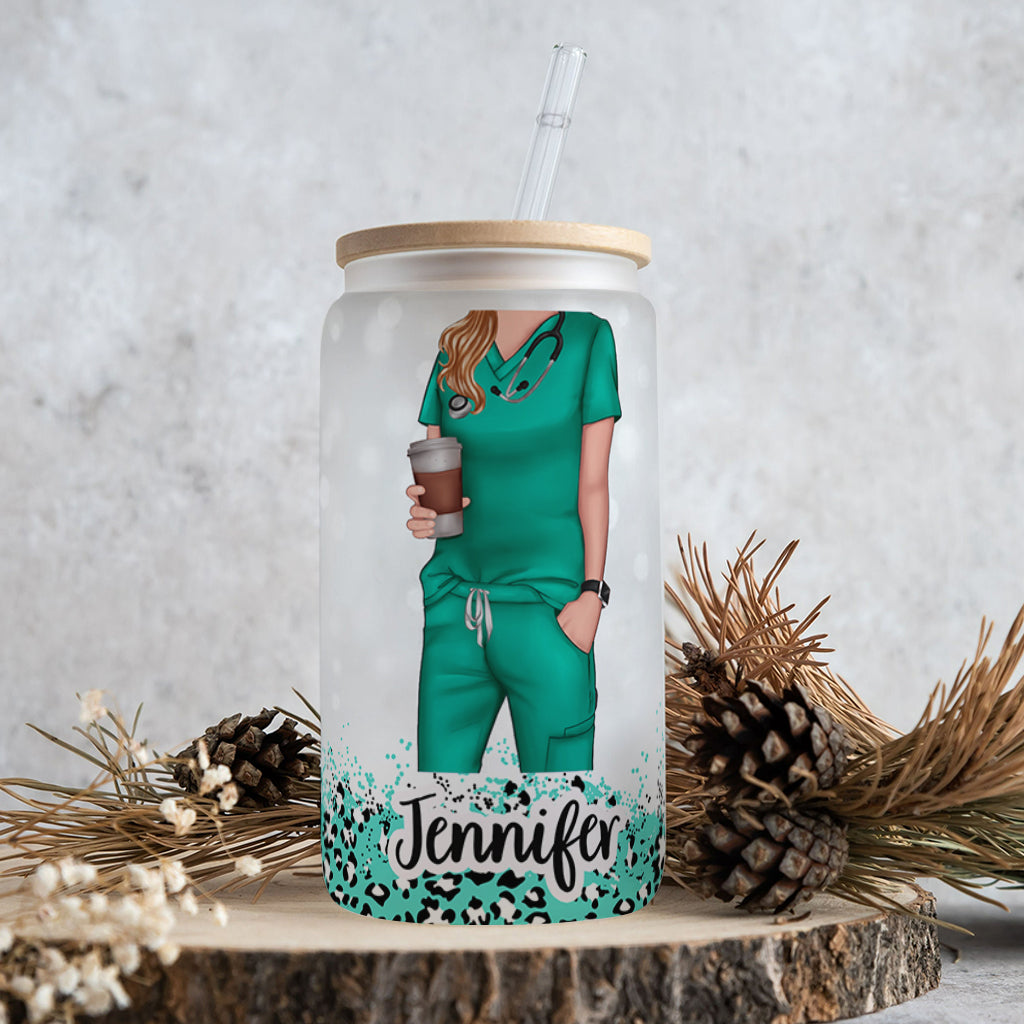 Kaffee-Peeling und Gummihandschuhe – personalisiertes Krankenschwester-Dosenglas