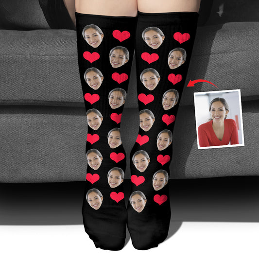 Socken mit individuellem Herzmuster – Personalisierte Socken für Stiefmütter