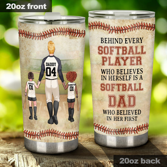 Derrière chaque joueuse de softball - Gobelet de softball personnalisé