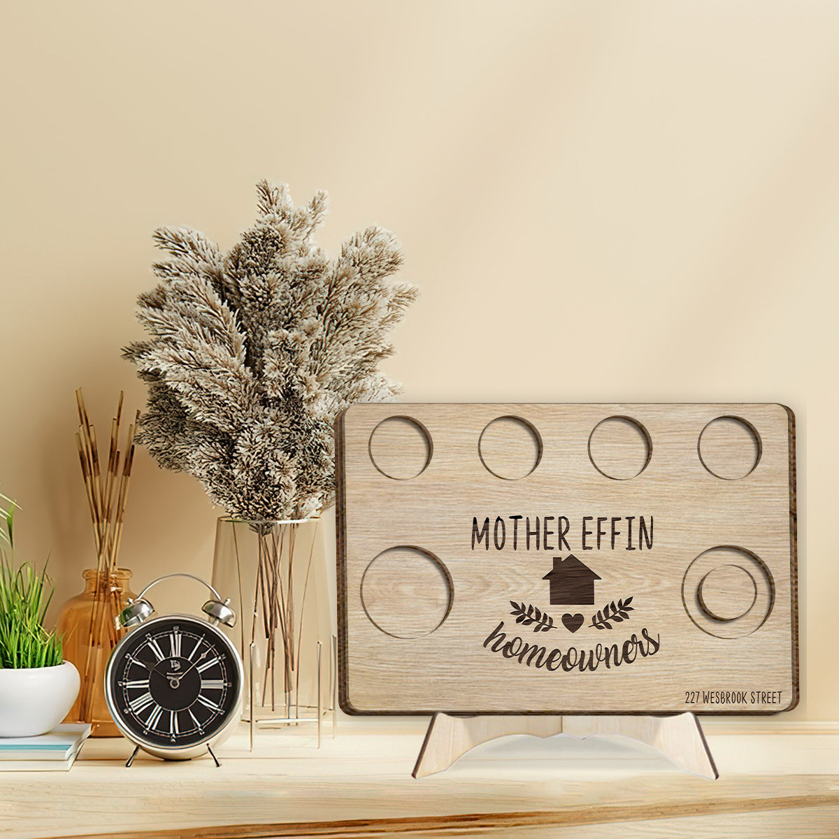 Plaque en bois personnalisée « Mère Effin Houseowner » (2 couches)