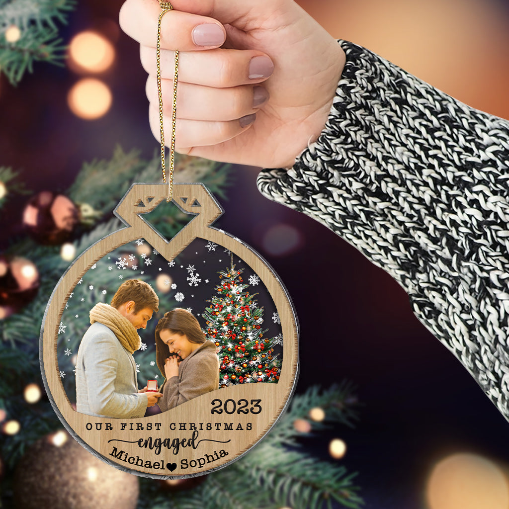 Notre premier Noël de fiançailles - Ornement de fiançailles personnalisé à 2 niveaux