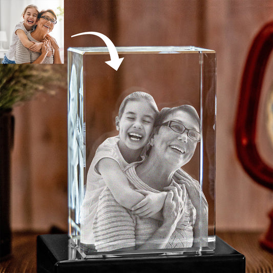 Foto nach Wunsch – Personalisierte Oma-Lasergravur auf 3D-Kristalllampe in Quaderform