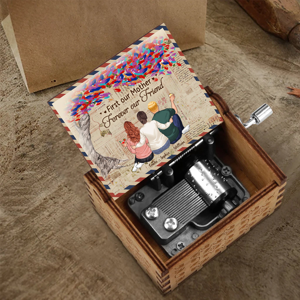 Mother And Children - Gift for mom, son, daughter - Personalized Hand Crank Music Box