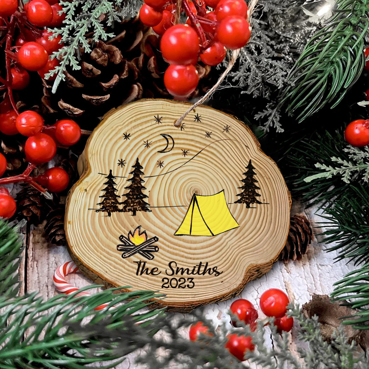 Des souvenirs à chaque camping - Ornement en bois personnalisé en forme de tranche de camping