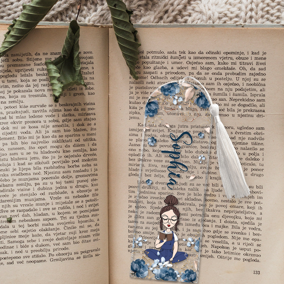 Une fille qui aime lire - Marque-page de livre personnalisé
