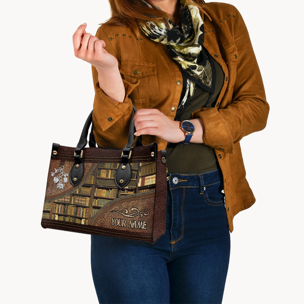 Bibliothek – Personalisierte Lederhandtasche im Bibliothekarinnen-Stil