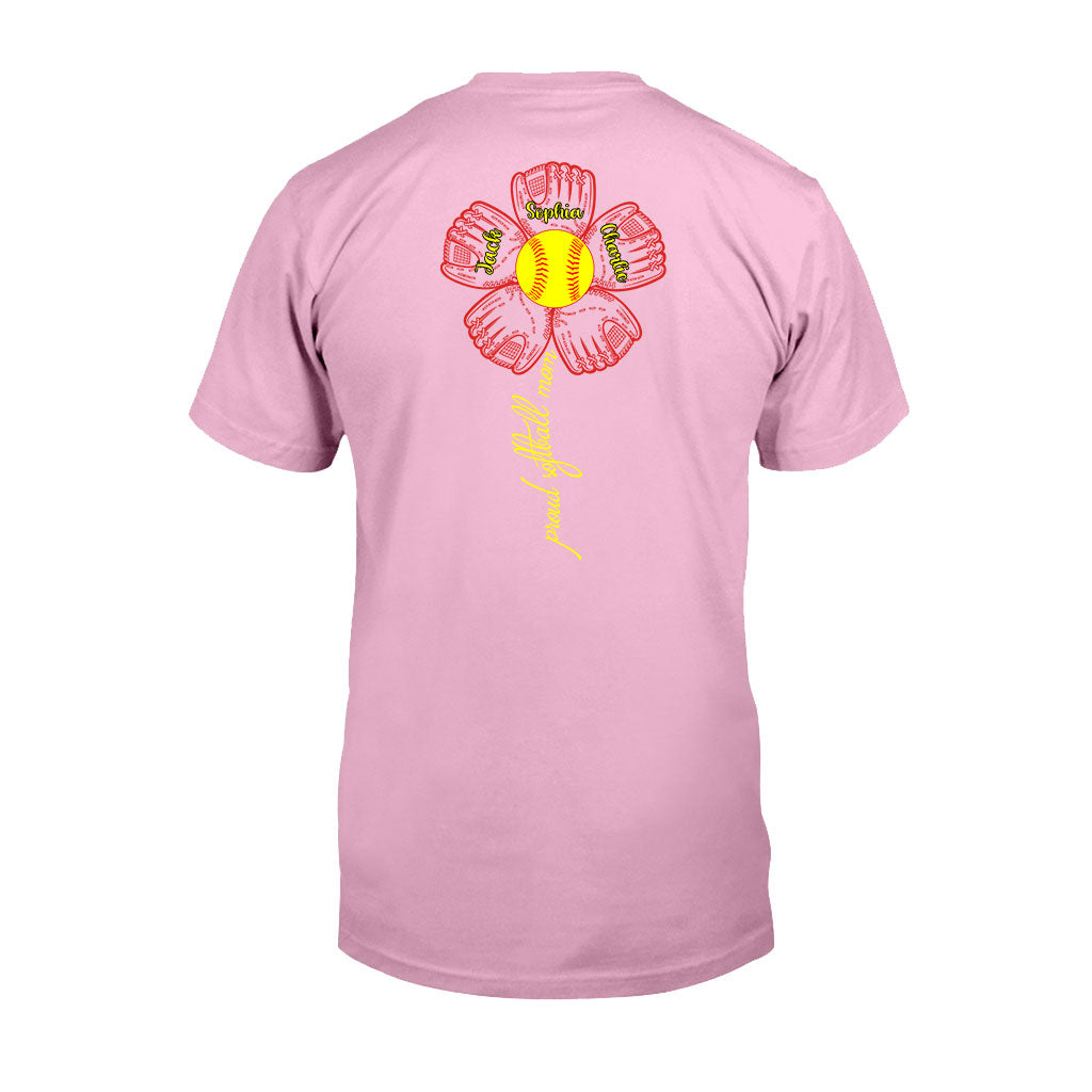 Stolze Softball-Mama, Oma und Tante – Personalisiertes Softball-T-Shirt und Hoodie