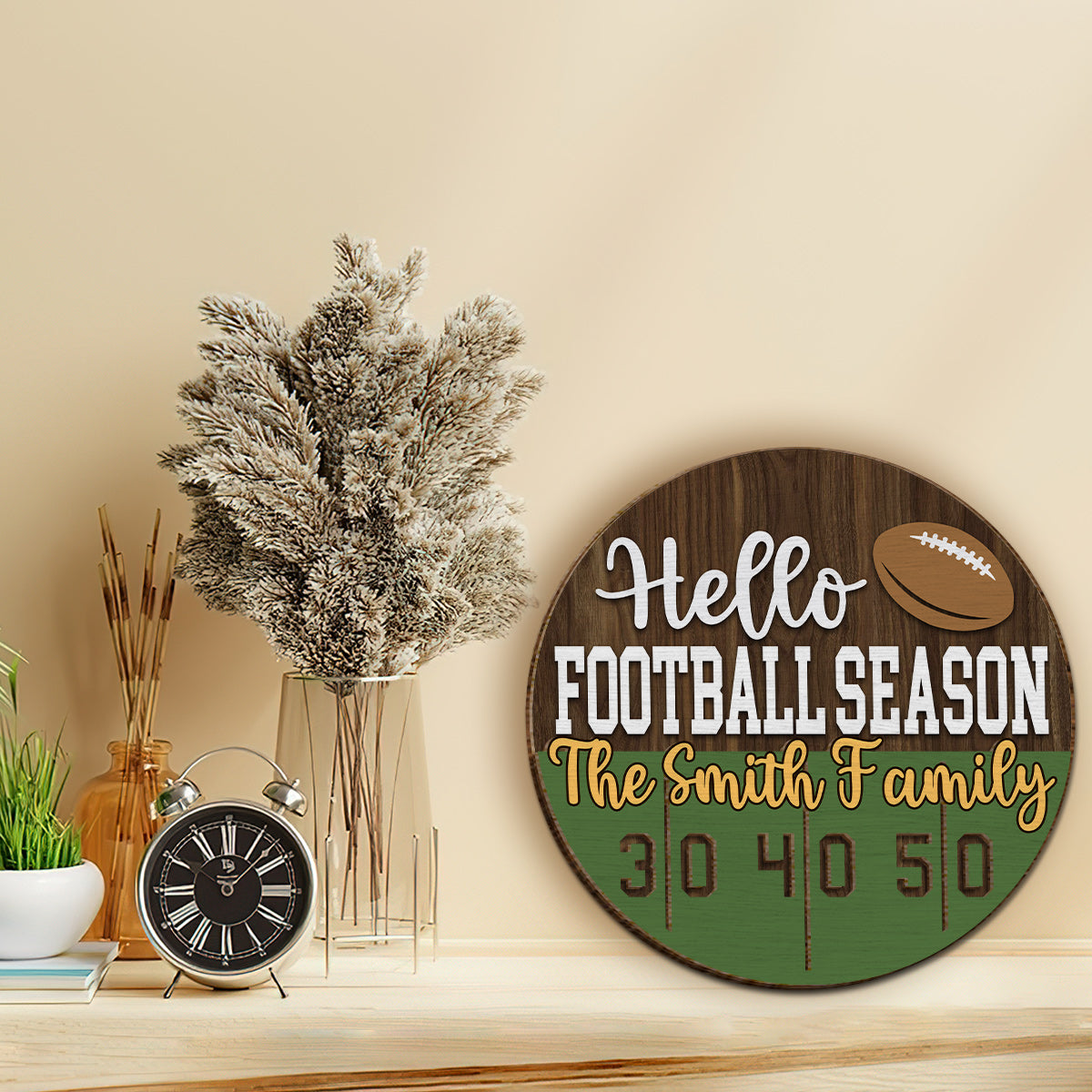 Hallo Fußballsaison – Personalisiertes zweilagiges Holzschild mit Fußballmotiv / Holzplakette