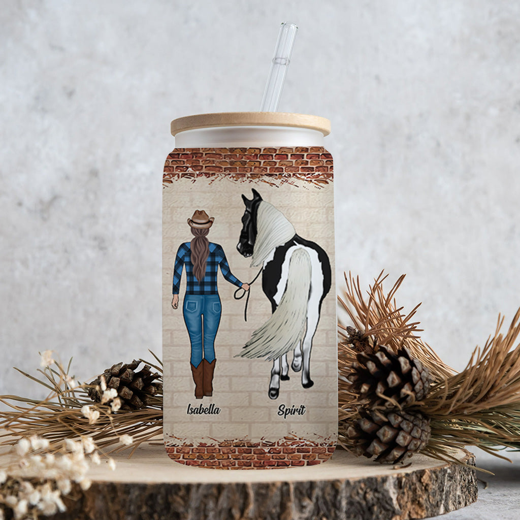 Une fille qui aime les chevaux - Verre à canette personnalisé avec un cheval