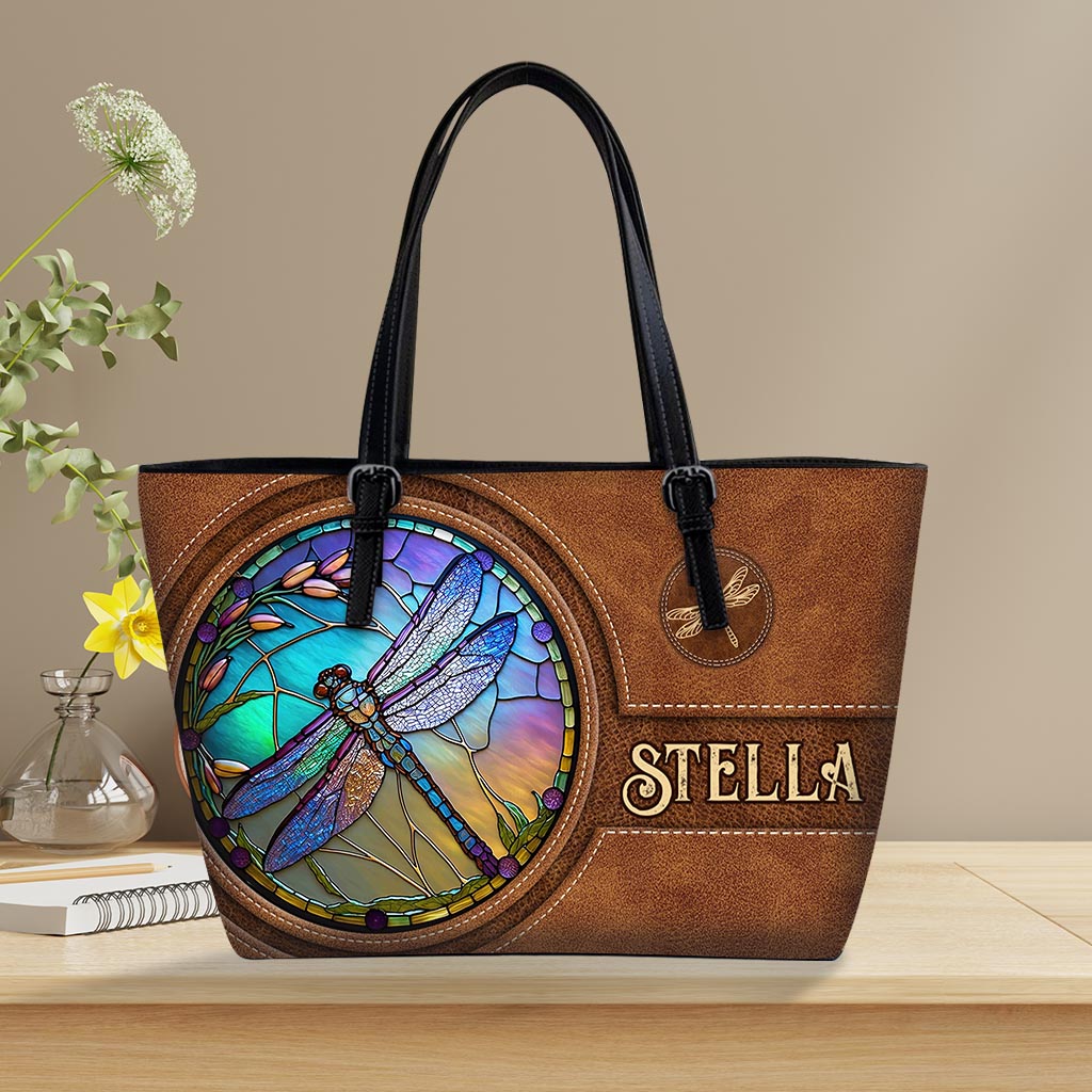 Libellule en vitrail - Sac en cuir personnalisé Libellule