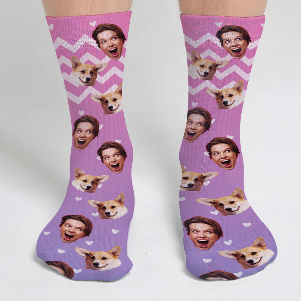 Individuelles lila Gesichtsmuster – personalisierte Hundesocken
