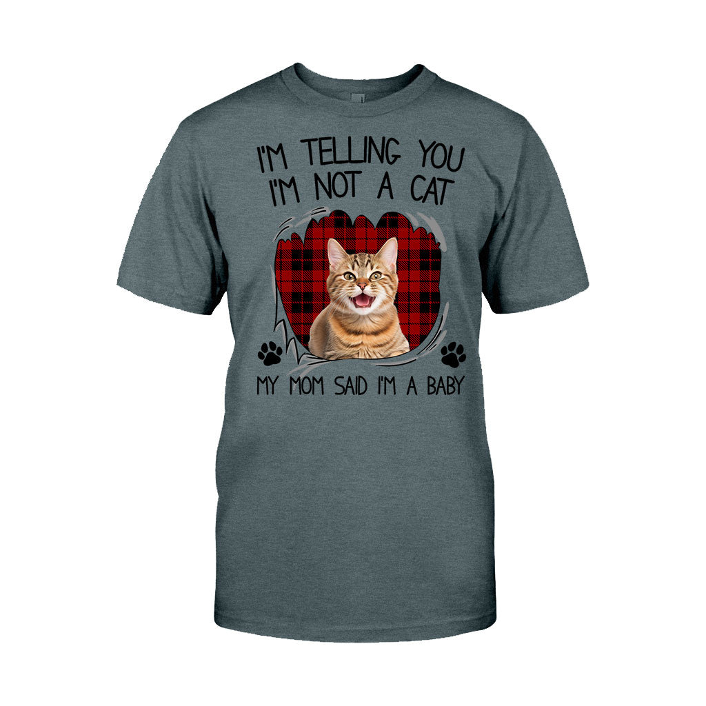 Ma mère dit que je suis un bébé - T-shirt et sweat à capuche personnalisés pour chat