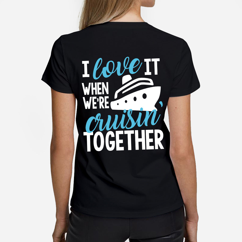 Ich liebe es, wenn wir zusammen auf Kreuzfahrt gehen – personalisiertes Kreuzfahrt-T-Shirt und Hoodie