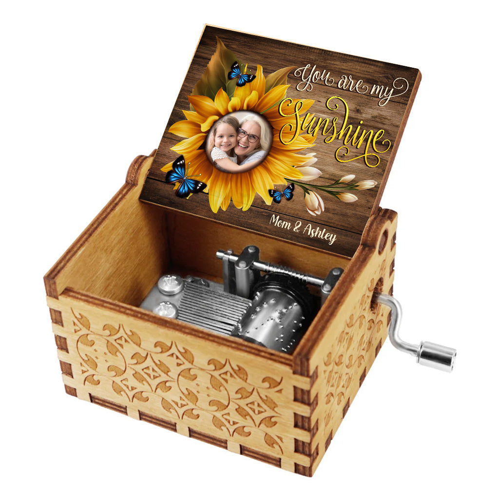 You Are My Sunshine - Gift for mom, grandma, dad, grandpa, daughter, son, granddaughter, grandson, sister, brother, friend, wife, husband - Personalized Hand Crank Music Box