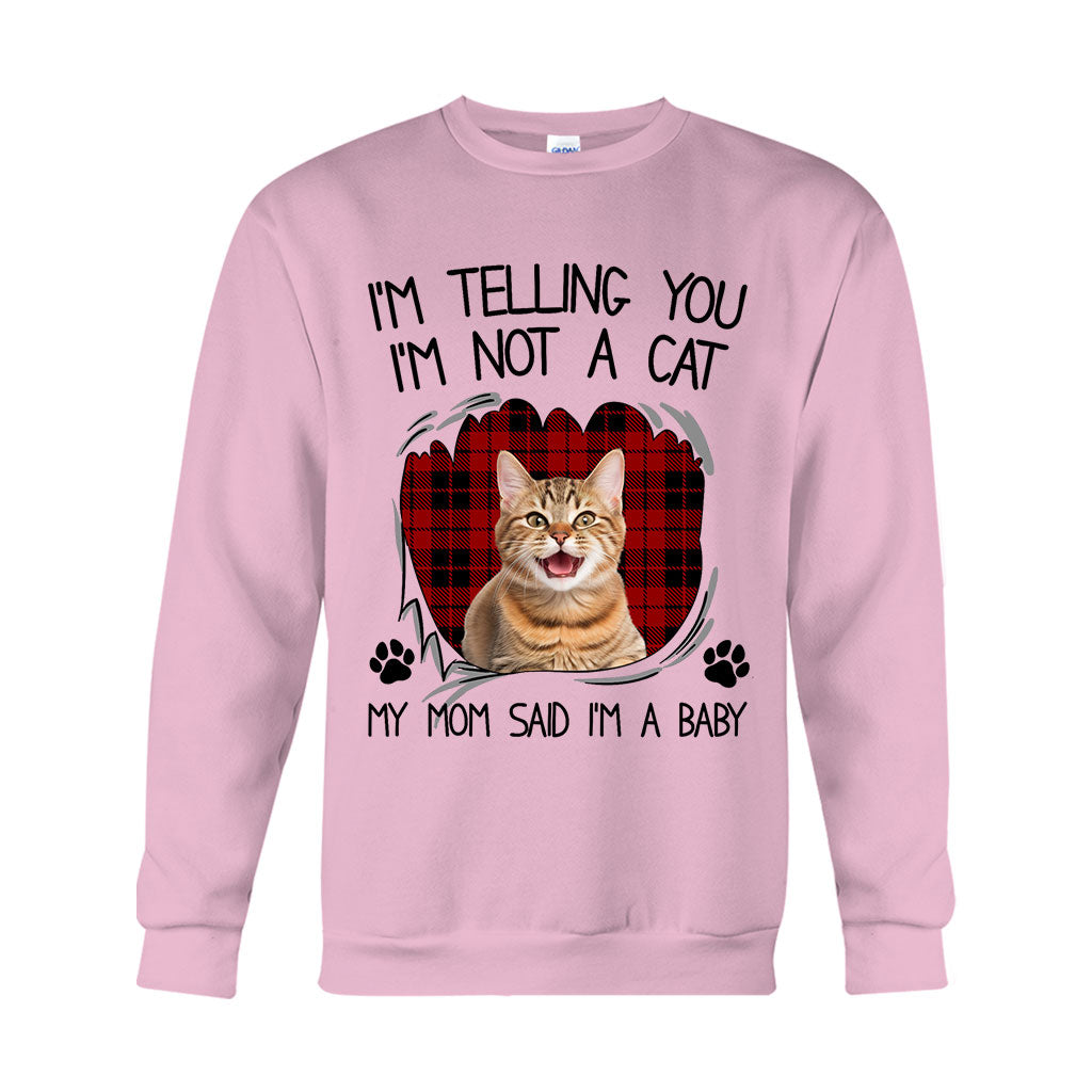 Ma mère dit que je suis un bébé - T-shirt et sweat à capuche personnalisés pour chat