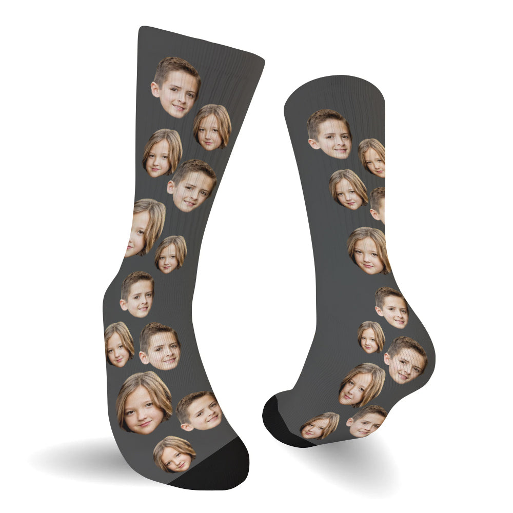 Individuell gestaltete Geschwistersocken