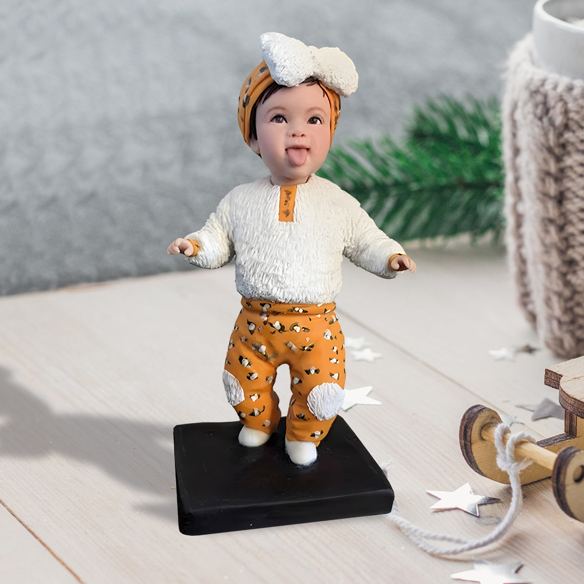 Niedliches Baby - Geschenk für Neugeborene - Personalisierter Wackelkopf
